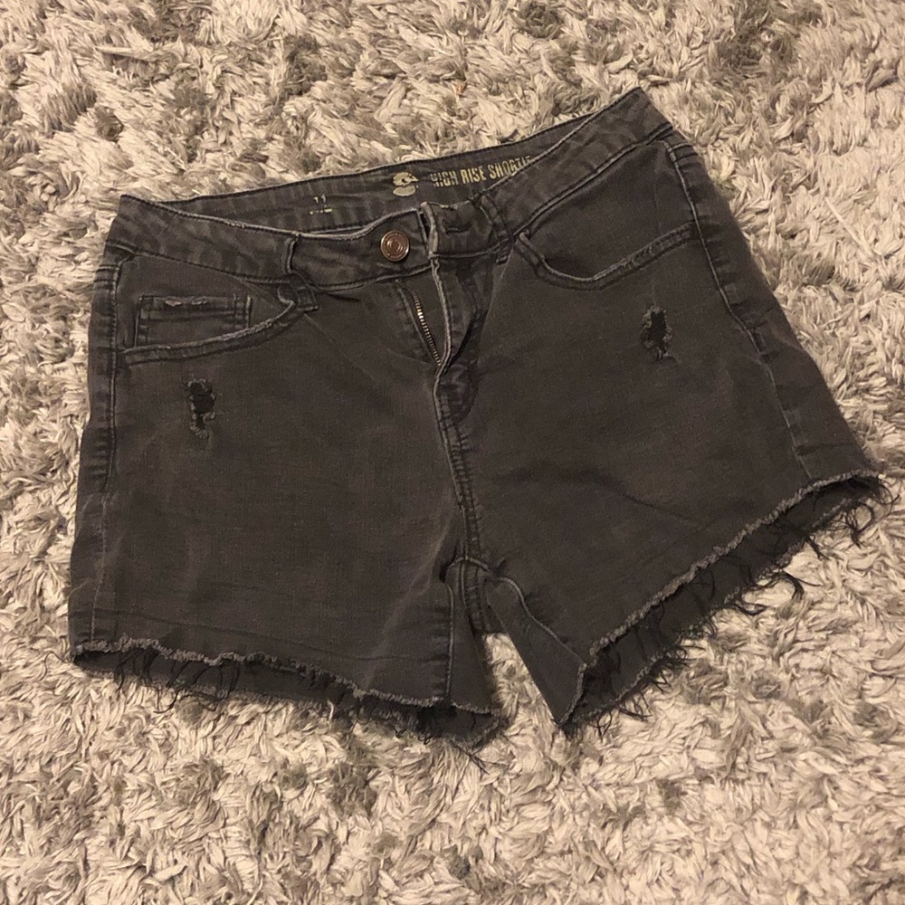 SO Shorts 🖤
